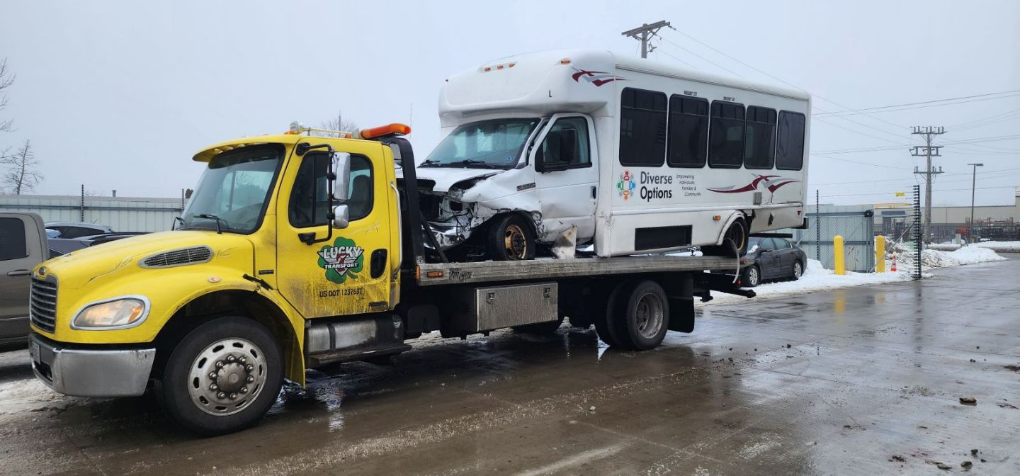 Lucky 7 Yellow Towing Truck in Action